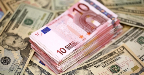 Euro sụt giảm do lo ngại bất ổn chính trị, USD tăng nhờ bà Yellen