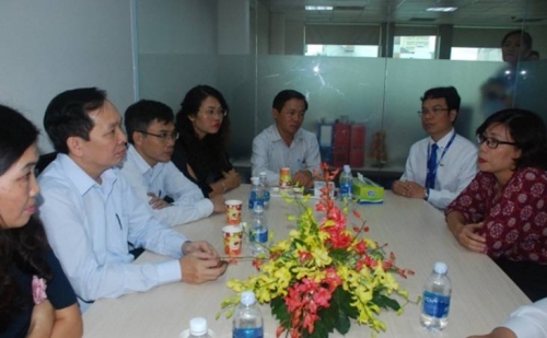 Phó Thống đốc Đào Minh Tú kiểm tra cải cách hành chính tại các TCTD ở TP.HCM