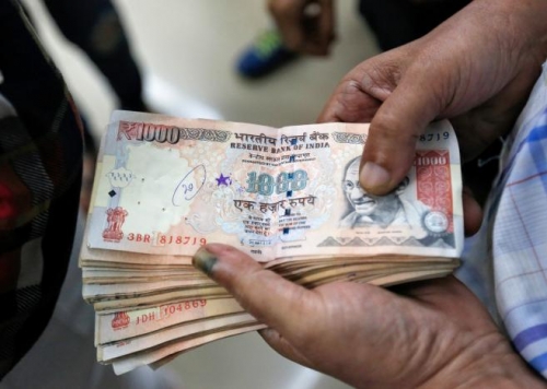 Ấn Độ bất ngờ dừng lưu hành tờ 500 và 1.000 rupee