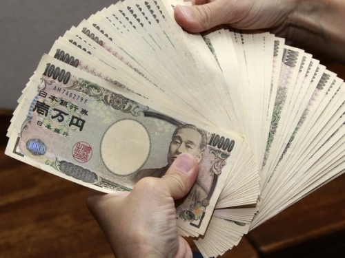 Đồng yên giảm có thể hỗ trợ BOJ trong cuộc chiến chống giảm phát