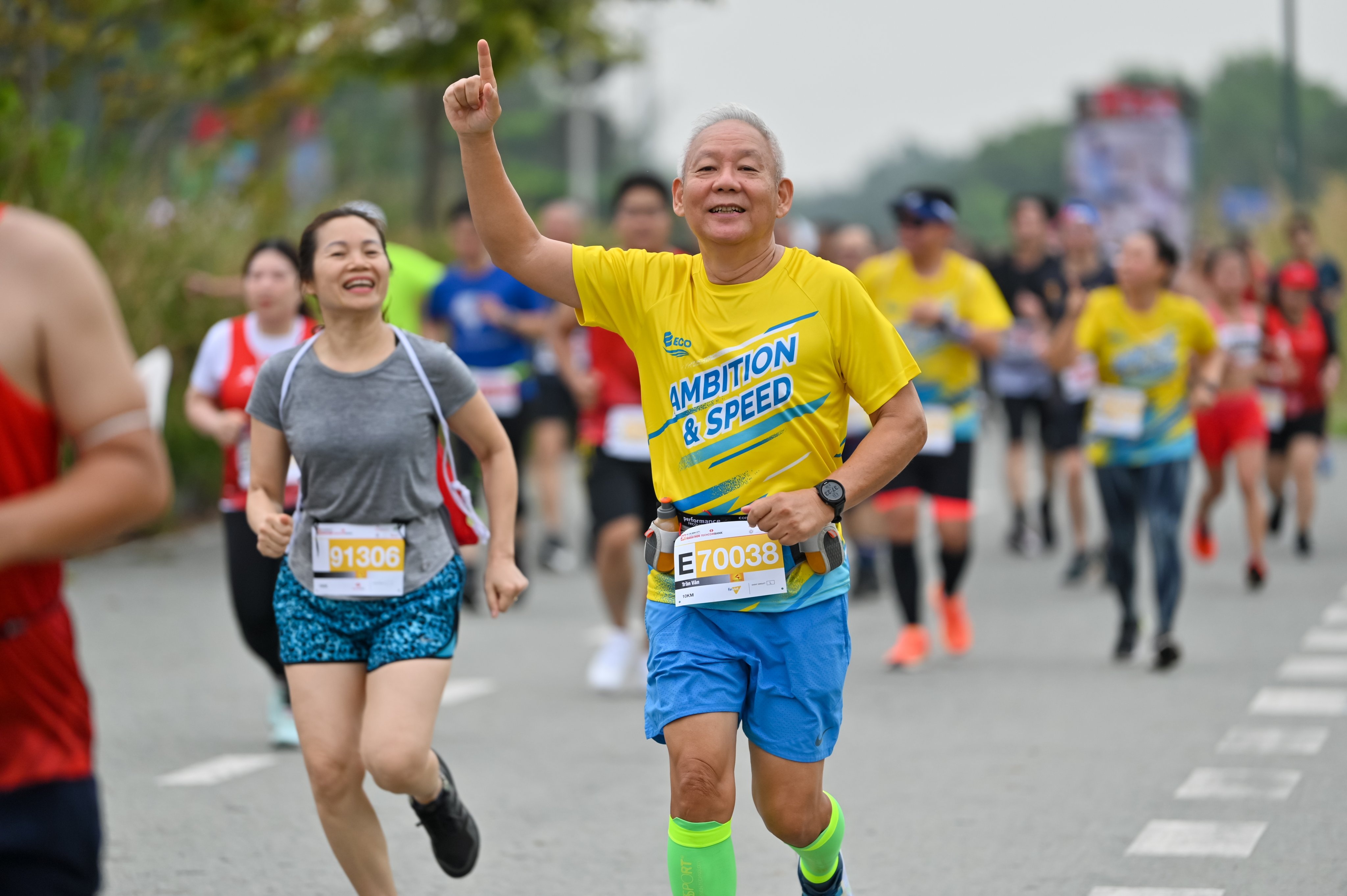 giai marathon quoc te tphcm techcombank mua thu 5 thanh cong tot dep