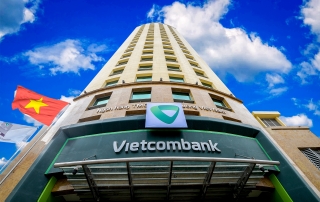 Vietcombank giảm đồng loạt lãi suất tiền vay đợt 2 cho khách hàng bị ảnh hưởng bởi dịch Covid-19.