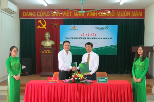 Vietcombank Sóc Sơn phối hợp thu NSNN với Kho bạc Nhà nước huyện Mê Linh