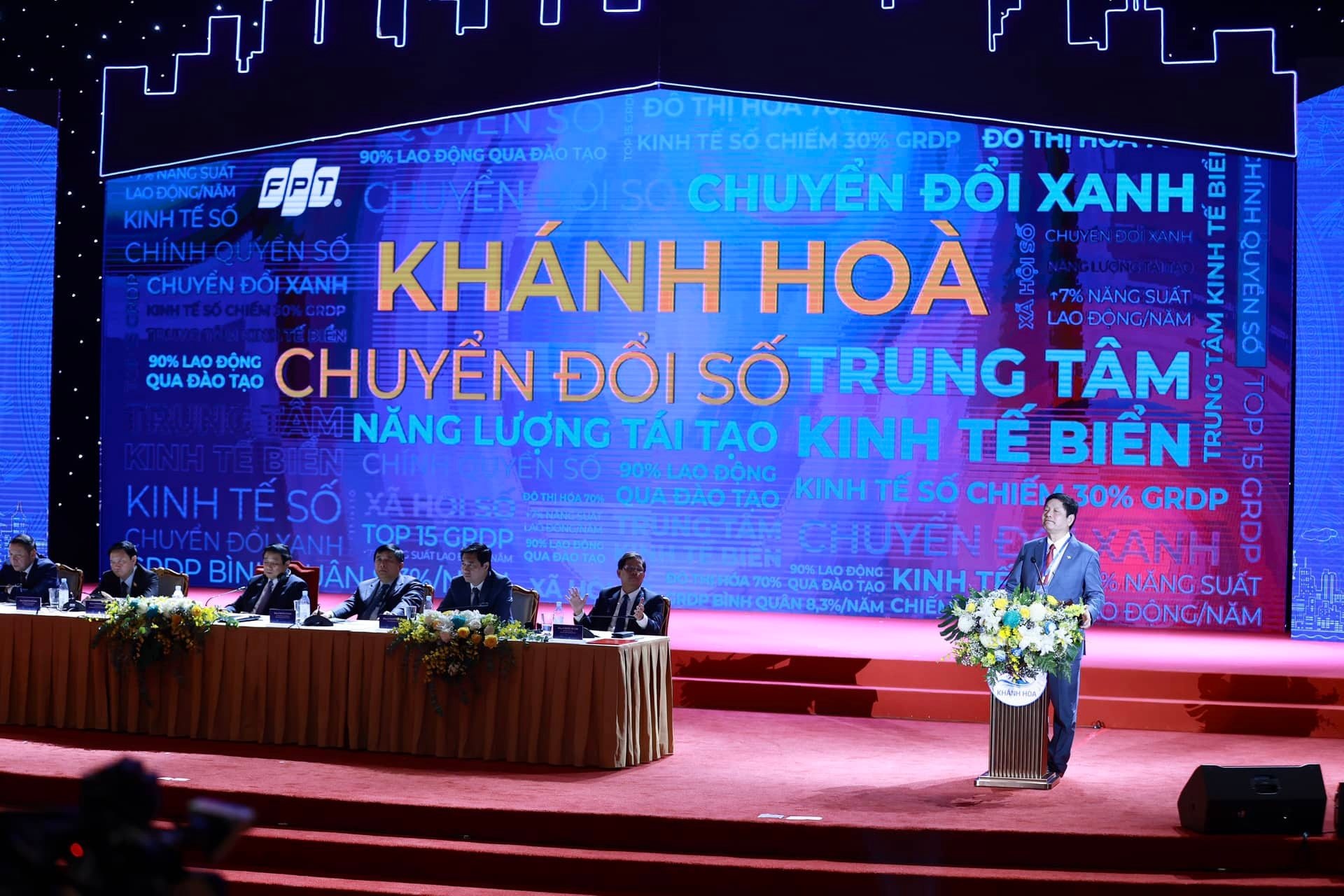 FPT cùng Khánh Hòa xây dựng Cổng thông tin xúc tiến đầu tư fpt cung khanh hoa xay dung cong thong tin xuc tien dau tu