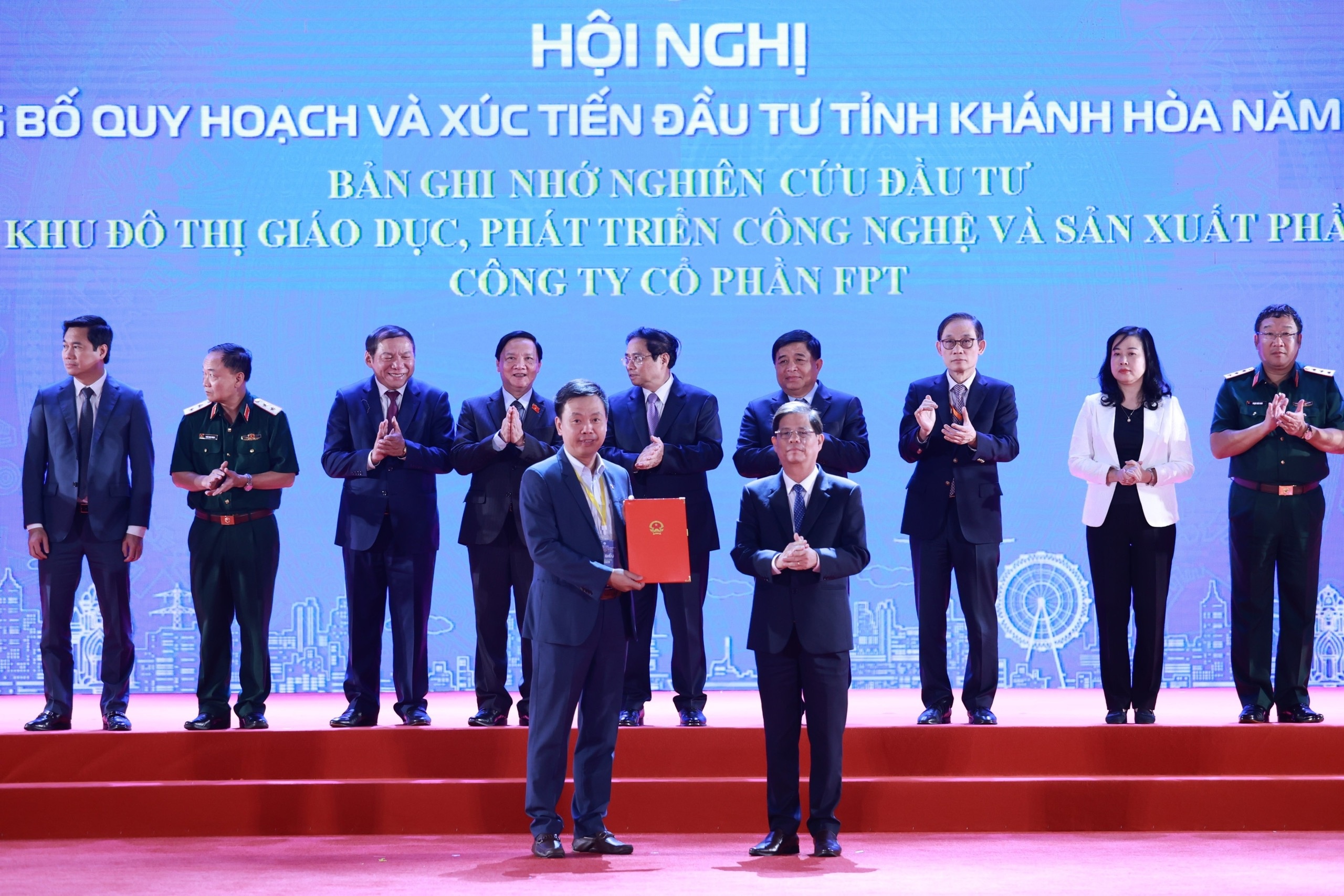FPT cùng Khánh Hòa xây dựng Cổng thông tin xúc tiến đầu tư fpt cung khanh hoa xay dung cong thong tin xuc tien dau tu