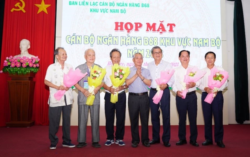 hop mat can bo ngan hang b68 khu vuc nam bo nam 2023