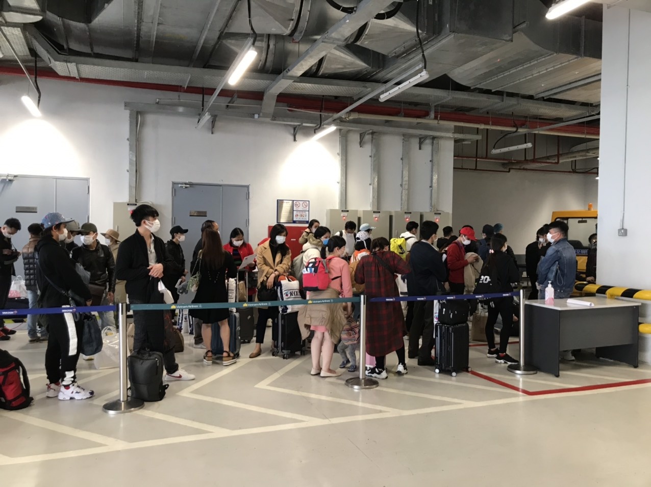 Sân bay Vân Đồn đón 2 chuyến bay đưa người Việt từ Nhật Bản về nước