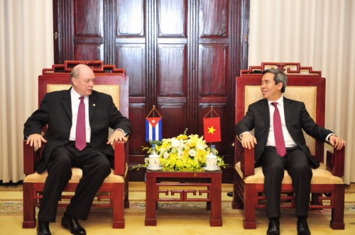 Việt Nam - Cuba đẩy mạnh hợp tác trong lĩnh vực ngân hàng