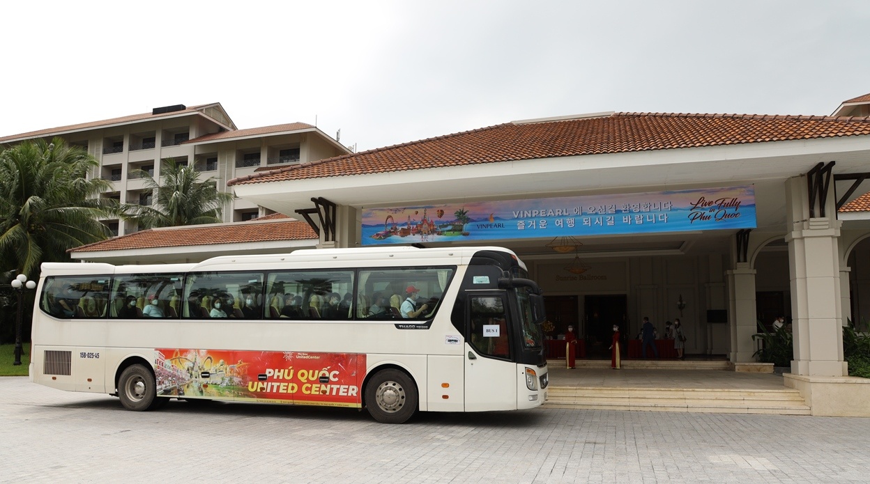 Đoàn du khách quốc tế hộ chiếu vaccine đầu tiên của Việt Nam đã đến Phú Quốc United Center