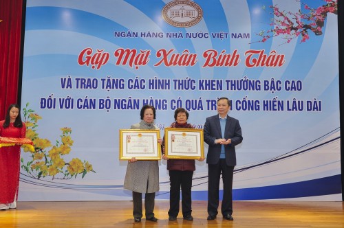 NHNN Việt Nam: Gặp mặt các cán bộ hưu trí