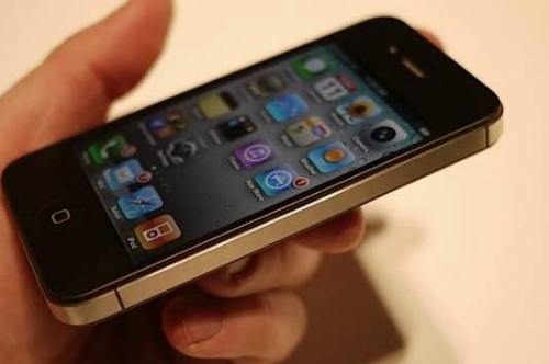 iPhone giá vài trăm nghìn bán tràn lan dịp Tết