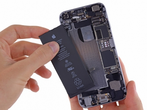 Apple bắt đầu thay pin iPhone cũ giá 29 USD, sớm hơn dự định 2 ngày