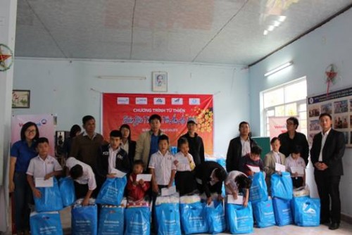 VietinBank Đà Nẵng trao hơn 700 triệu đồng quà Tết cho người nghèo