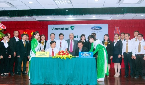 Vietcombank Khánh Hòa hợp tác toàn diện với Nha Trang Ford