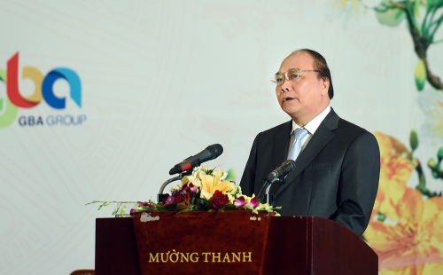 Thủ tướng Nguyễn Xuân Phúc dự Hội nghị gặp mặt các NĐT tại Nghệ An
