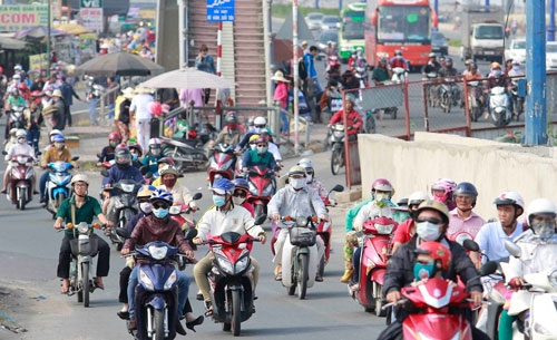Thu hồi xe máy quá “đát” để giảm ô nhiễm: Cần tính kỹ