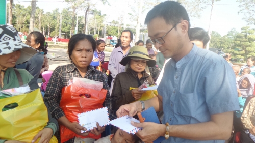Tập đoàn Tân Hiệp Phát trao hơn 300 phần quà Tết cho người dân tỉnh Bình Phước