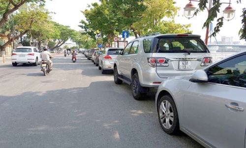 Tăng phí đỗ xe ô tô tại TP.Hồ Chí Minh: Hướng đến quản lý đô thị văn minh