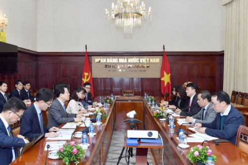 Phó Thống đốc NHNN Đoàn Thái Sơn tiếp Chủ tịch Tập đoàn Tài chính NongHyup