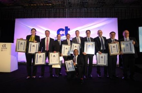 Standard Chartered nhận danh hiệu Ngân hàng tốt nhất Việt Nam