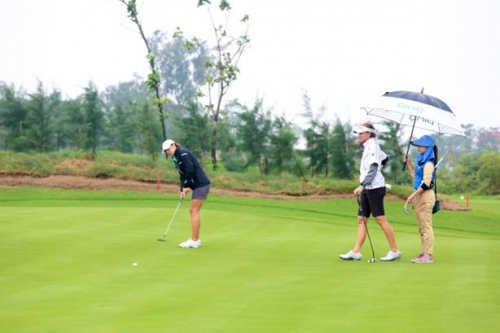 Nhà tài trợ triệu đô tại FLC Faros Golf Tournament 2017