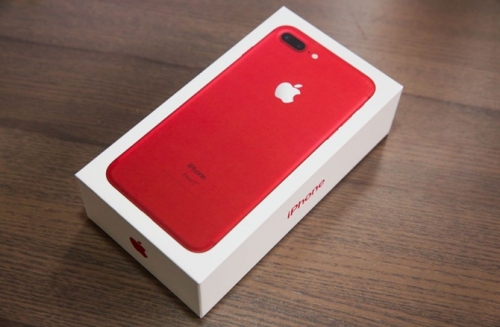 Mở hộp iPhone 7 Plus phiên bản màu đỏ vừa công bố