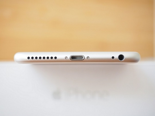 iPhone sẽ có cổng kết nối mới, Apple Watch 3 có LTE?