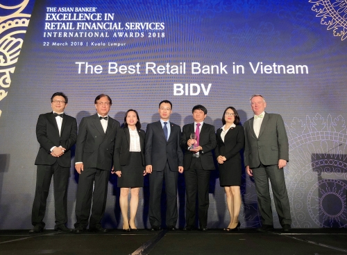 BIDV tiếp tục đượcvinh danh là Ngân hàng bán lẻ tốt nhất Việt Nam