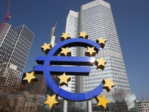 ECB bất ngờ giữ nguyên lãi suất
