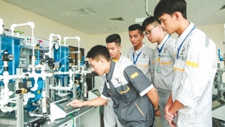 Lao động chất lượng cao: Bài toán khó giải của thị trường