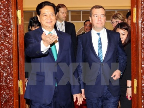 Thủ tướng Nga Medvedev kết thúc tốt đẹp chuyến thăm Việt Nam