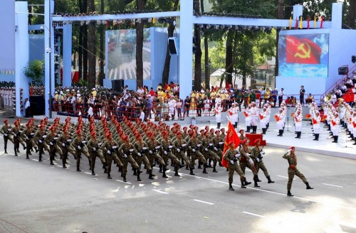 Lễ diễu binh và diễu hành kỷ niệm 40 năm thống nhất đất nước