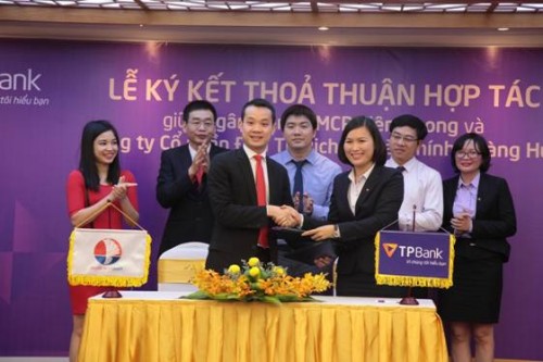 Hỗ trợ doanh nghiệp vay vốn mua xe đầu kéo