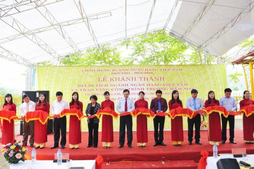Khánh thành Bia Di tích lịch sử ngành Ngân hàng và trao tặng Trường mầm non tại Chiêm Hoá, Tuyên Quang