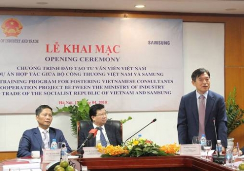Samsung đào tạo 200 chuyên gia Việt Nam ngành công nghiệp hỗ trợ