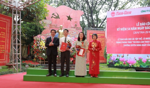 Công ty Rạng Đông kỷ niệm 54 năm ngày Bác Hồ về thăm
