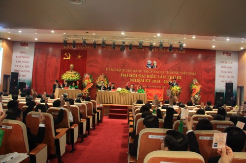 Đại hội Đảng bộ Vietcombank: Vững bước dưới cờ Đảng