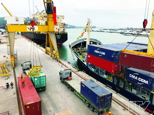 Phát triển cảng biển để tăng trưởng kinh tế