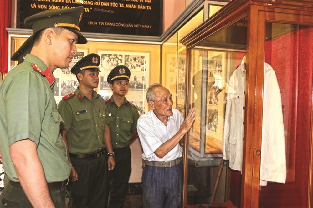 Người lập bảo tàng Bác Hồ ở Khánh Hòa