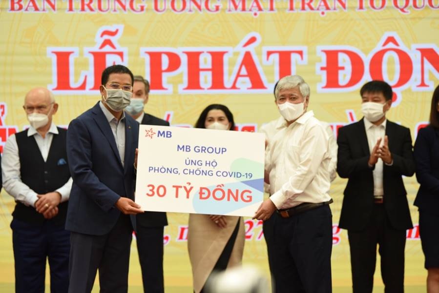 mb group ung ho 30 ty dong vao quy vaccine phong covid 19