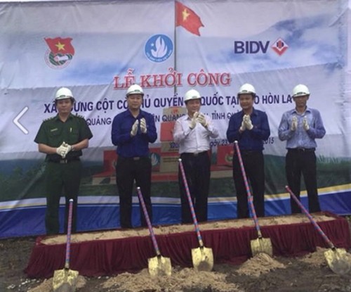 Khởi công xây dựng công trình Cột cờ Tổ quốc tại Đảo Hòn La - Quảng Bình