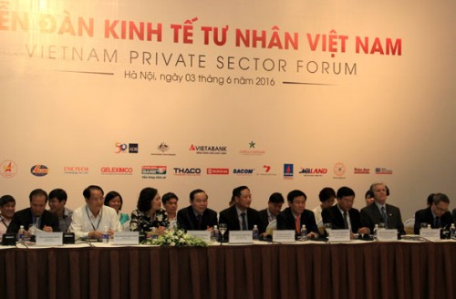 Gần 500 doanh nhân tham dự Diễn đàn Kinh tế Tư nhân Việt Nam 2016