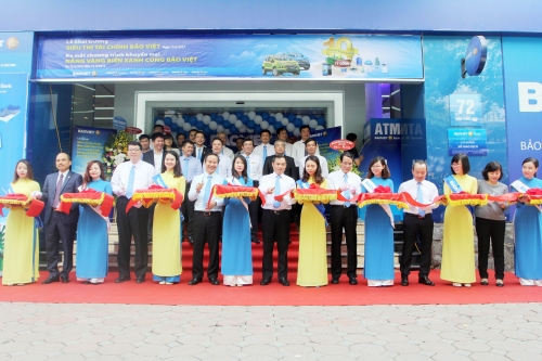 Bảo Việt khai trương siêu thị tài chính đầu tiên