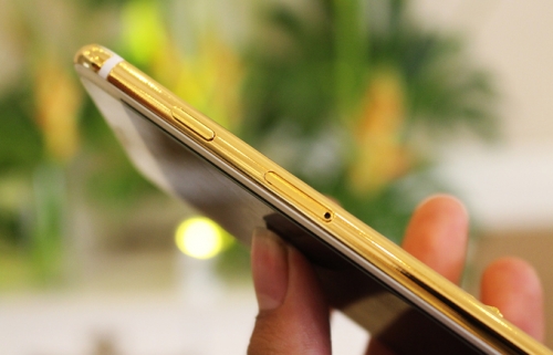 iPhone 7 mạ vàng gắn 