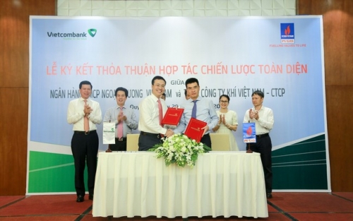 Vietcombank ký hợp tác khung tín dụng 4.000 tỷ đồng với PV Gas