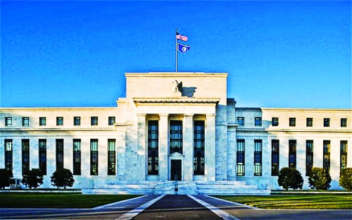Các nhà kinh tế dự báo Fed sẽ cắt giảm lãi suất