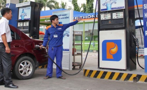 Giá xăng tiếp tục giảm mạnh cả ngàn đồng/lít