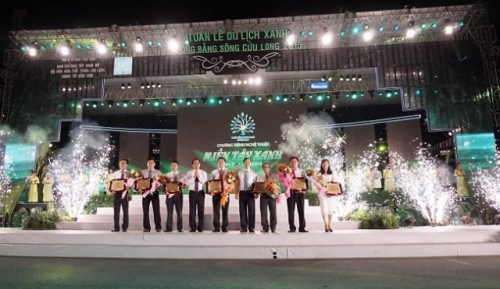 Vietcombank tài trợ 1 tỷ đồng cho Chương trình “Tuần lễ du lịch xanh ĐBSCL năm 2015”