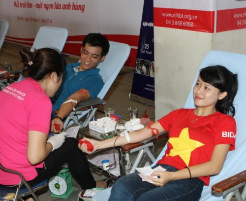 BIDV tài trợ chương trình Hiến máu tình nguyện “Hành trình đỏ 2015”