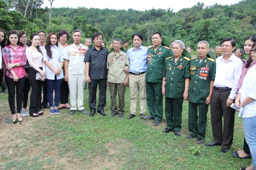 Thống đốc Nguyễn Văn Bình dự Lễ động thổ xây dựng Trường tiểu học thị trấn Gio Linh